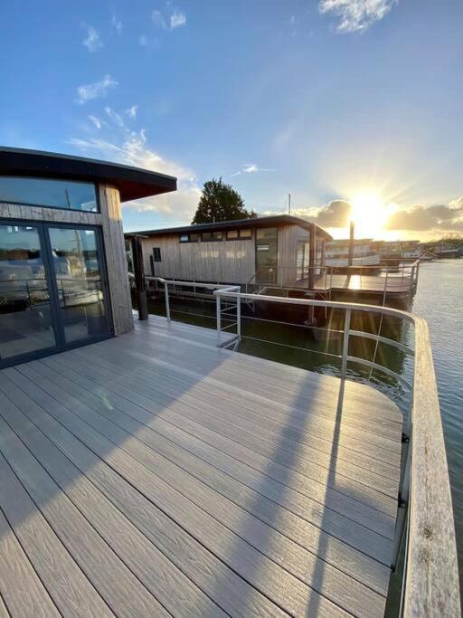 Houseboat Eleuthera Bembridge Extérieur photo